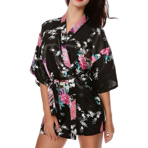 Mei Yesida Other - MEI YESIDA Black Silk Satin Kimono Style Robe